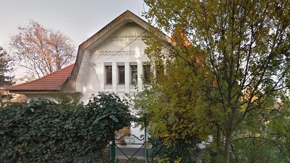 XII. kerület Virányos út 9. szecessziós villa éppen bontás alatt, siessenek, mert mire kiérnek már a földdel lesz egyenlő